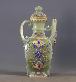 臻品旧藏和田玉包金镶嵌壶 高23.5厘米,长12厘米,宽5.5厘米,重1010克!